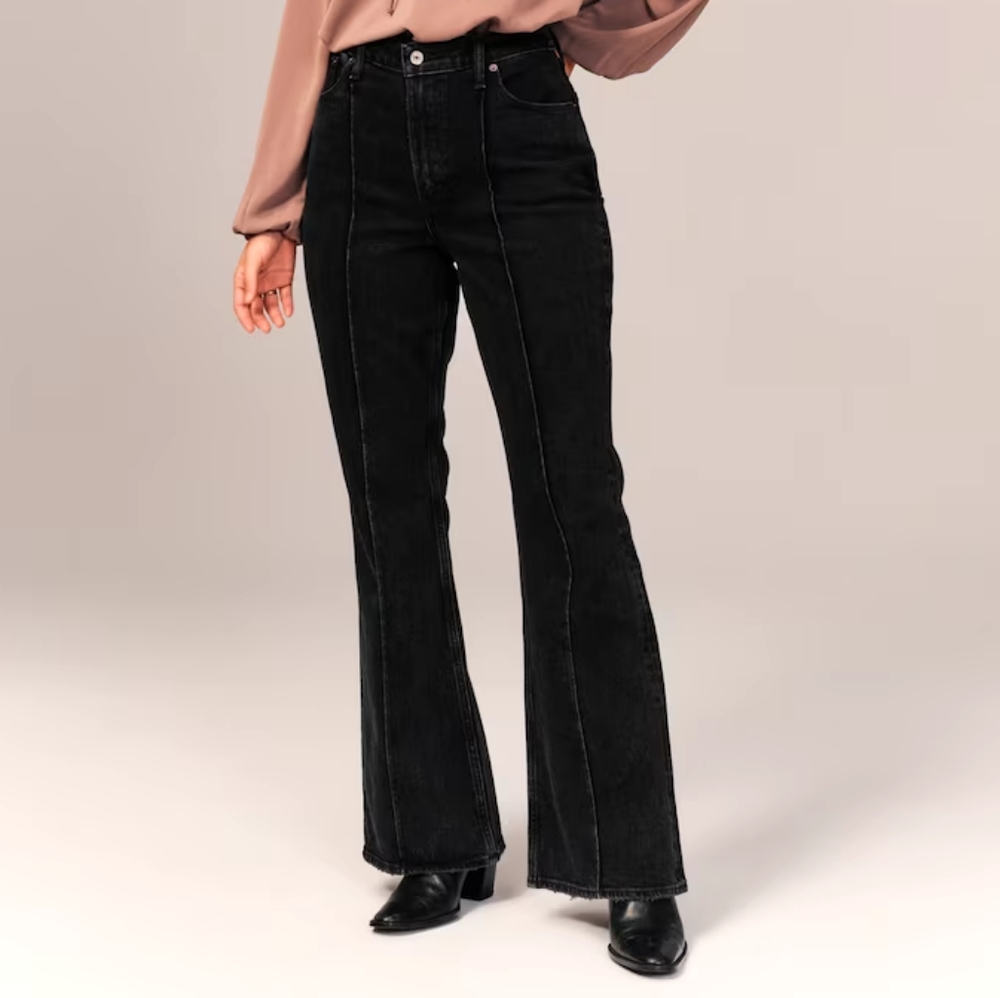 Abercrombie 8L Curve Love Flare Jeans